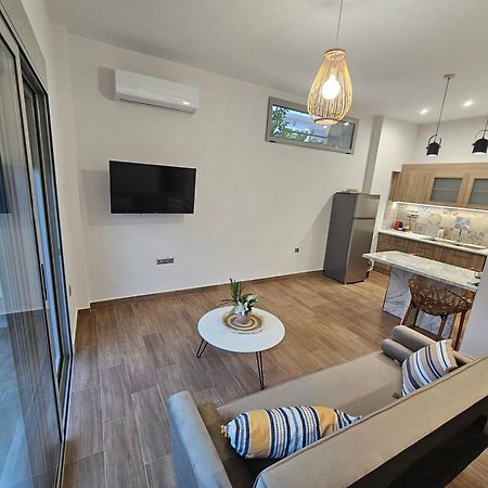 Cute Corner Apartment Khalkoutsion Bagian luar foto